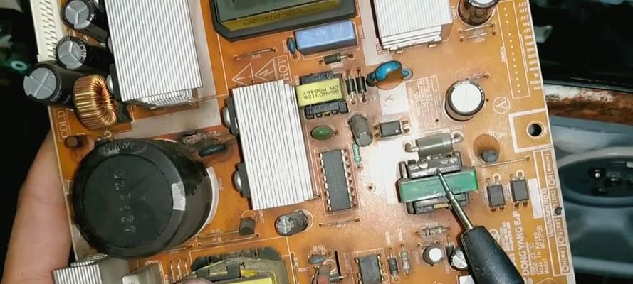 电视机指示灯故障排除与修复指南（解决电视机指示灯故障的实用方法及技巧）