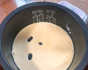 电饭煲做面包出现气泡问题的解决方法（教你轻松解决电饭煲做面包时的气泡困扰）
