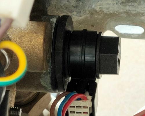 热水器废气传感器故障的原因和解决方法（保护家庭安全）