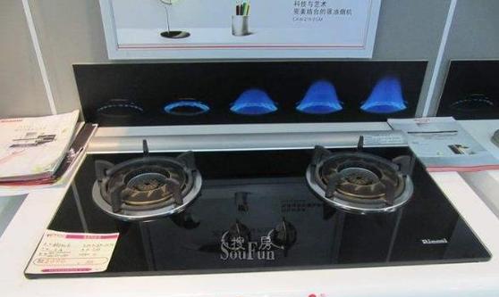 燃气灶打不着火或自动熄火的原因及解决方法（为什么燃气灶会打不着火或自动熄火）