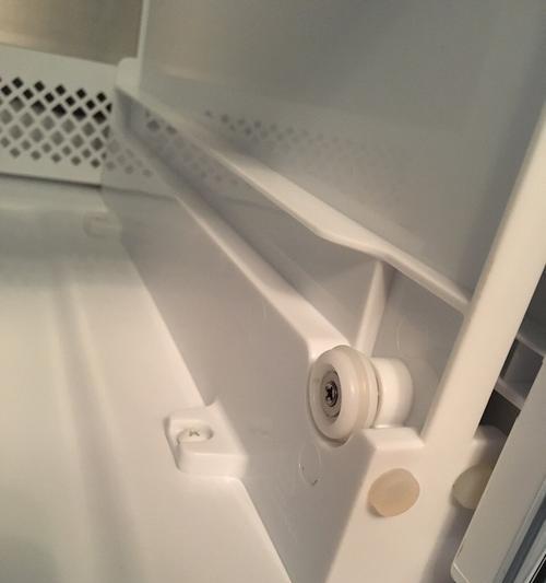 如何修复冰箱箱体线（维修冰箱箱体线的步骤和注意事项）