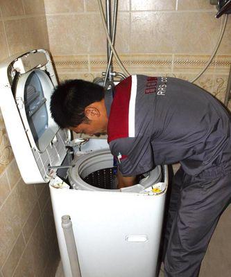 洗衣机嗤嗤声的原因及解决方法（不再听到嗤嗤声）