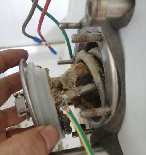 如何利用热水器上的镁棒清洗热水器？（简便易行的热水器清洗方法，让您的热水器焕然一新！）