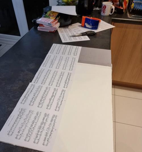 笔记本电脑如何实现看谱翻页功能？