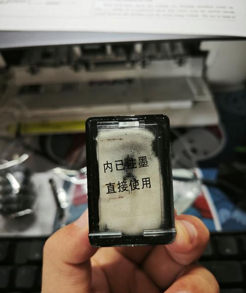 打印机如何看没墨了？更换墨盒的正确步骤是什么？