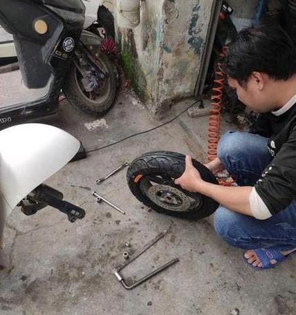电瓶车加减档位如何正确插入？操作步骤是什么？