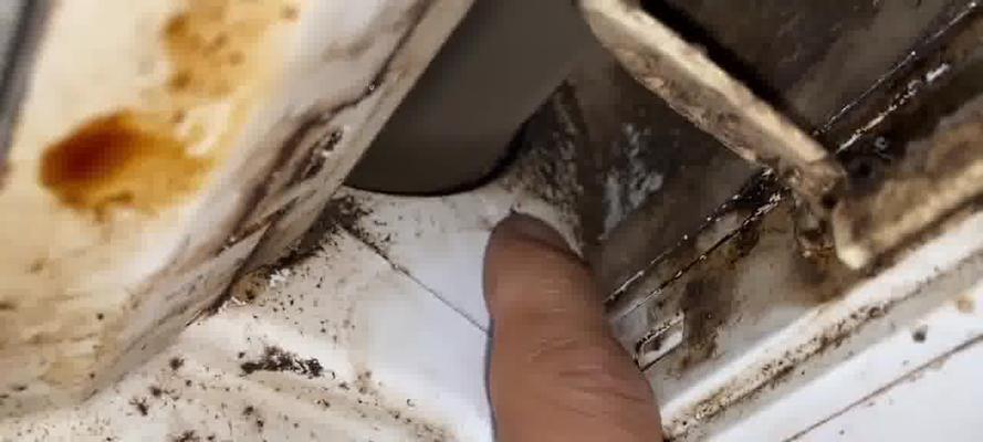 志高空调显示F2的意思及解决方法（掌握F2错误代码的含义）