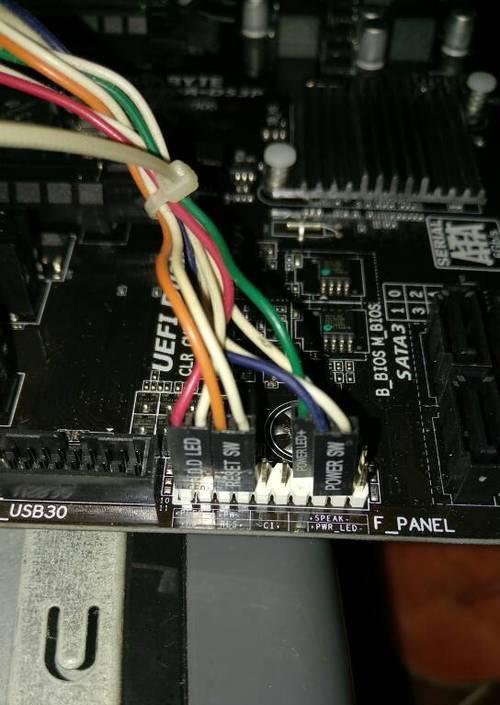 电脑电源线如何正确连接？